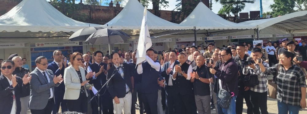 Nagaland CM Dr Neiphiu Rio, Minister Paiwang Konyak and others during the flagged off the ambulances, hearse and RRT vehicles in Kohima on September 17.